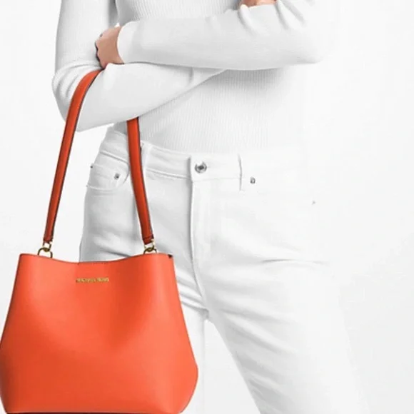 Michael Kors - Pratt medium Orange shoulder bag. Brand New With Tags retail $448 - Picture 2 of 4